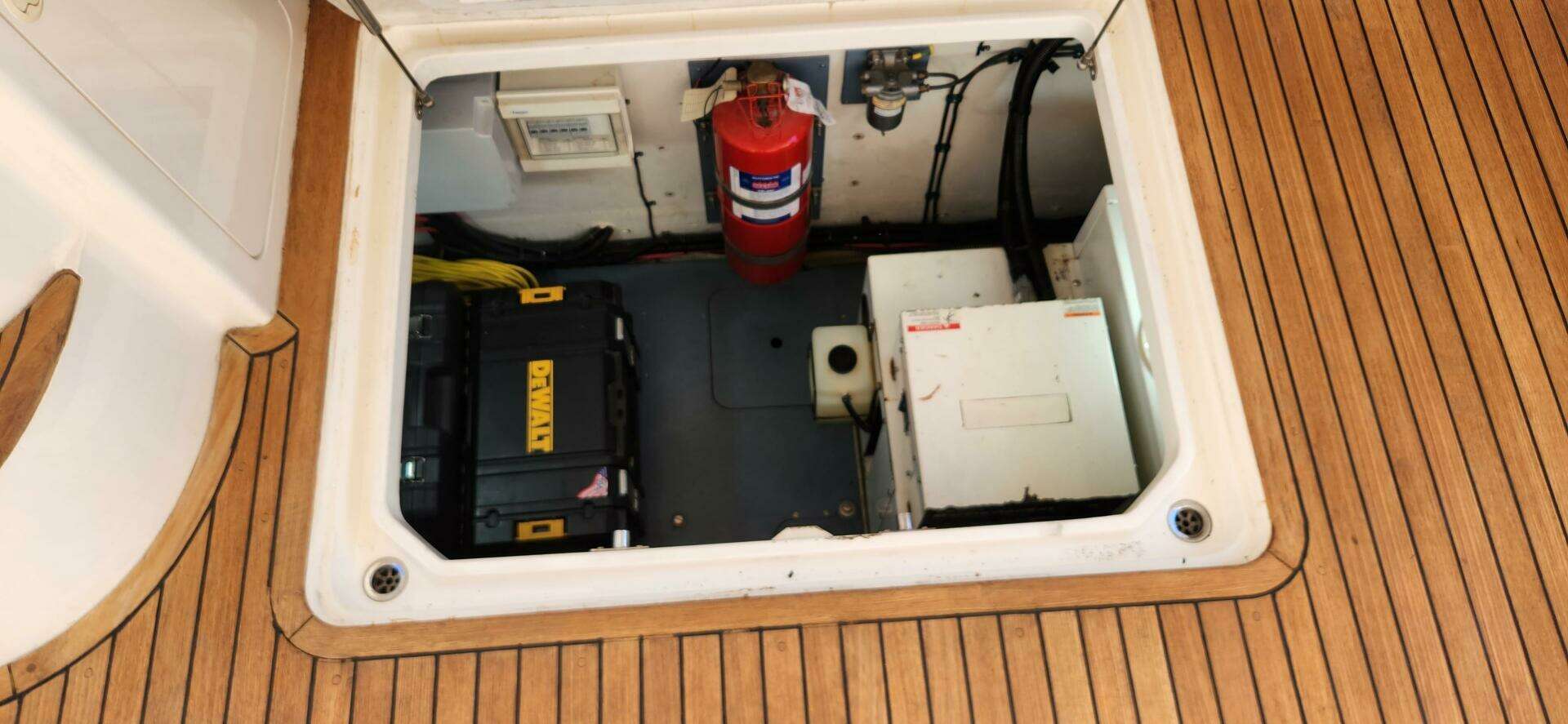 1998 Viking Princess Sport Cruiser - Image 5