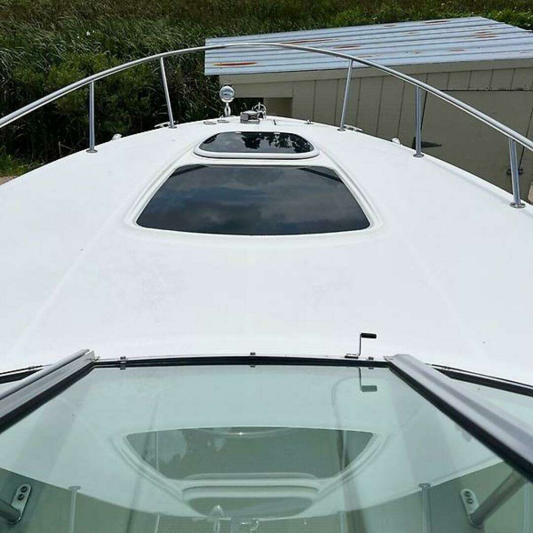2011 Sea Ray 280 Sundancer - Image 5