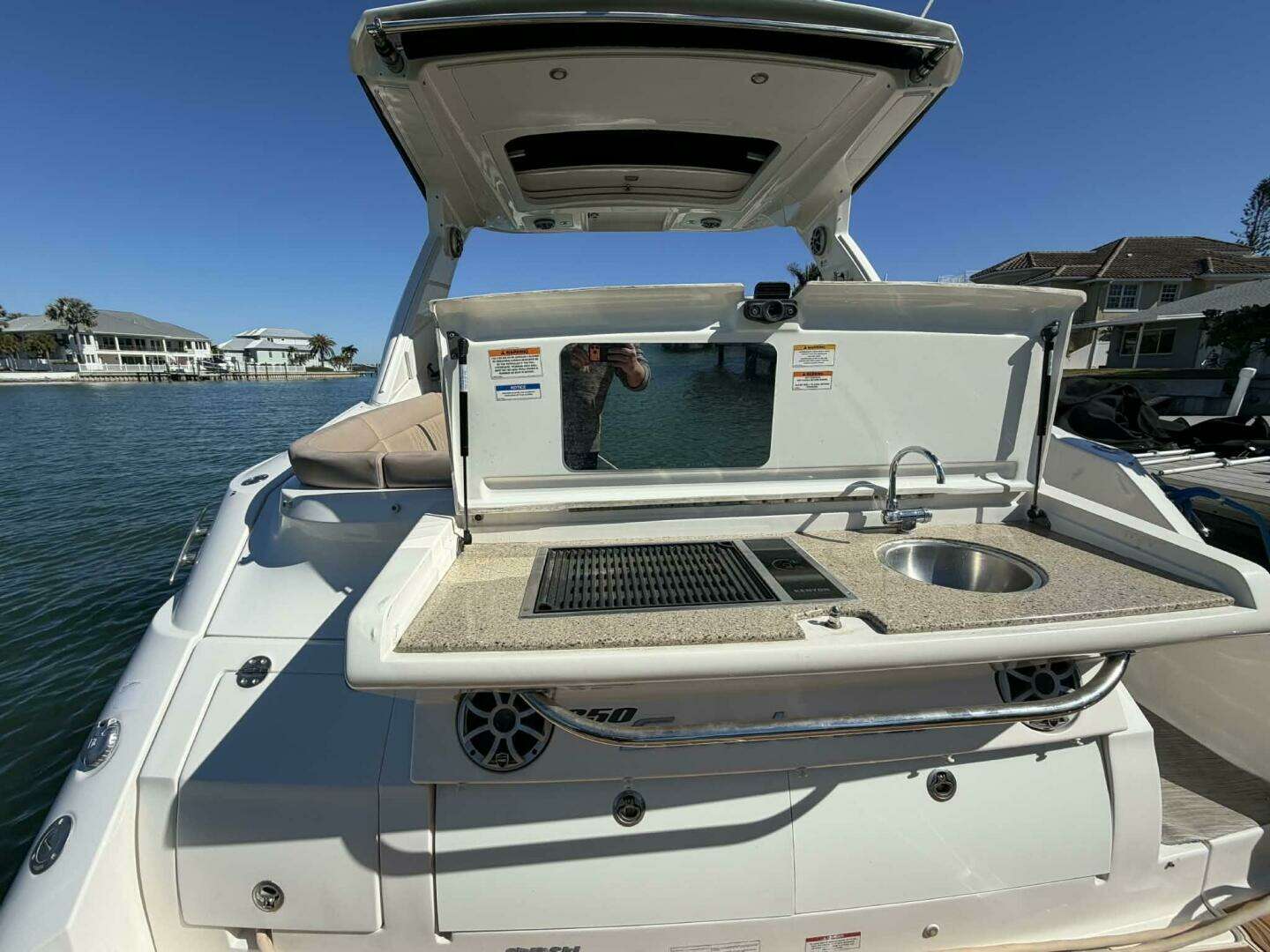 2016 Sea Ray 350 Sundancer - Image 36