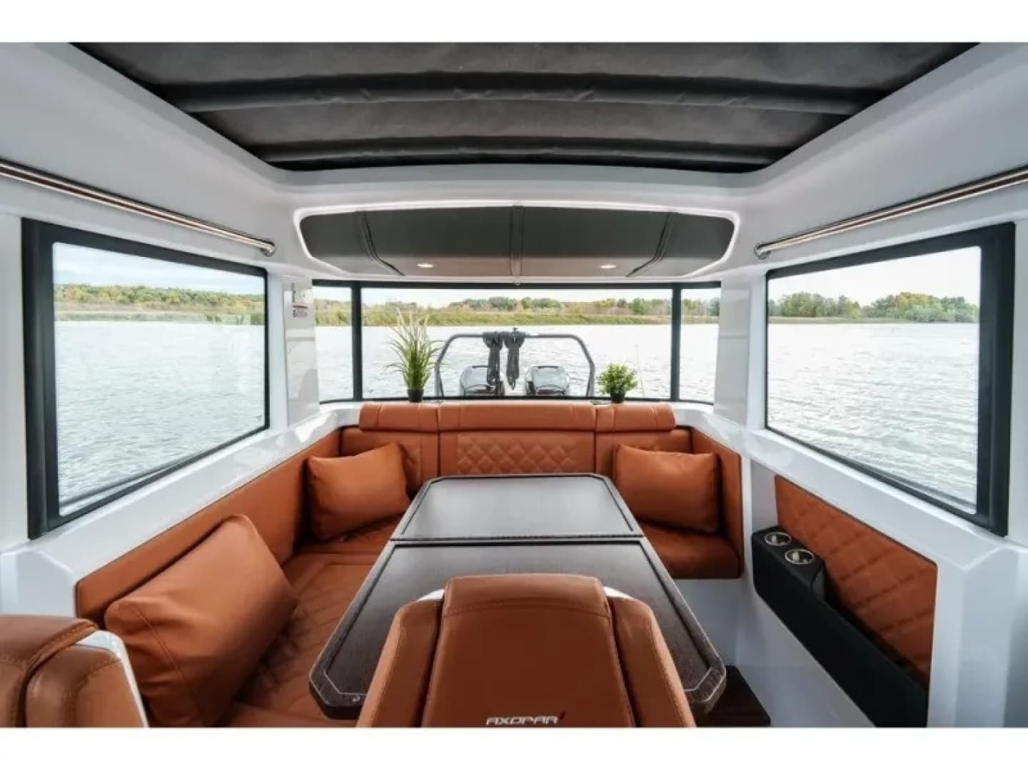 2022 Axopar 37 XC CROSS CABIN - Image 10