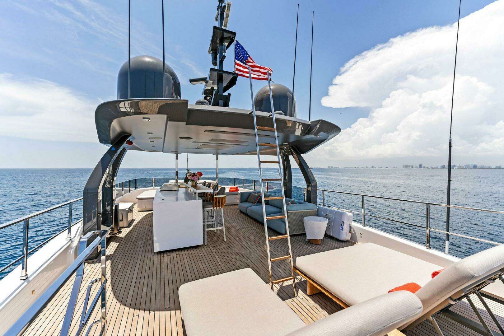 2024 Custom Line Navetta 33 - Image 18
