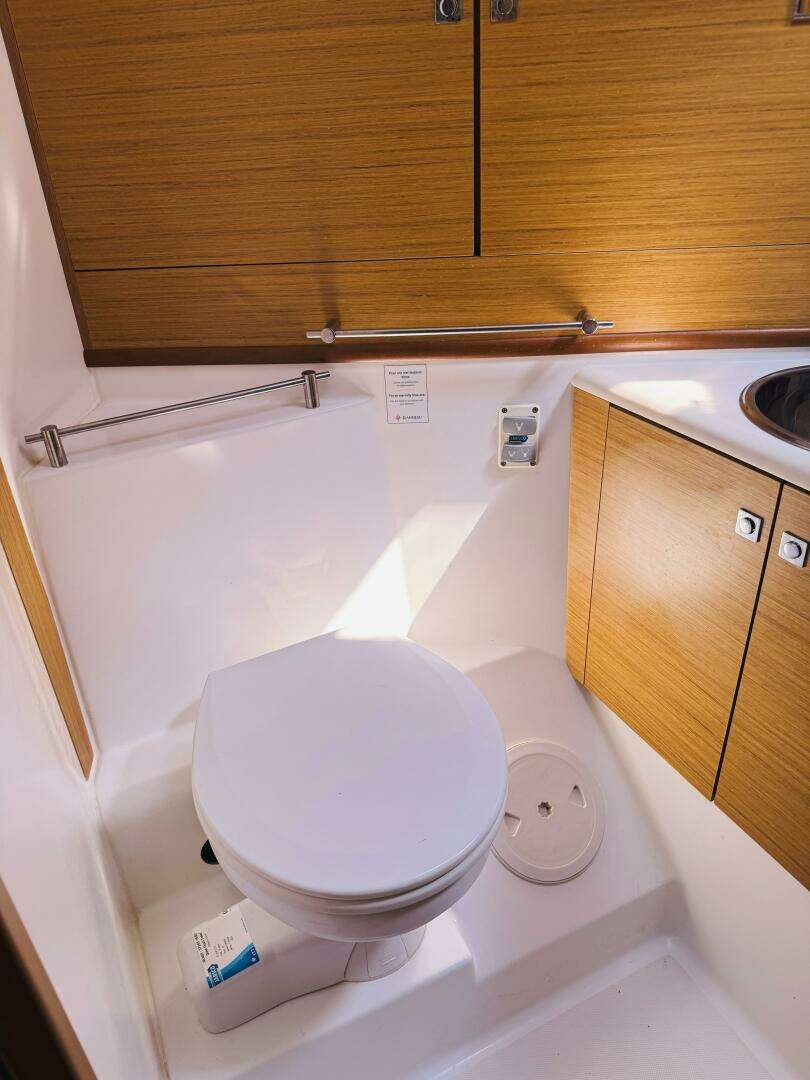 2008 Jeanneau Sun Odyssey 45 DS - Image 6