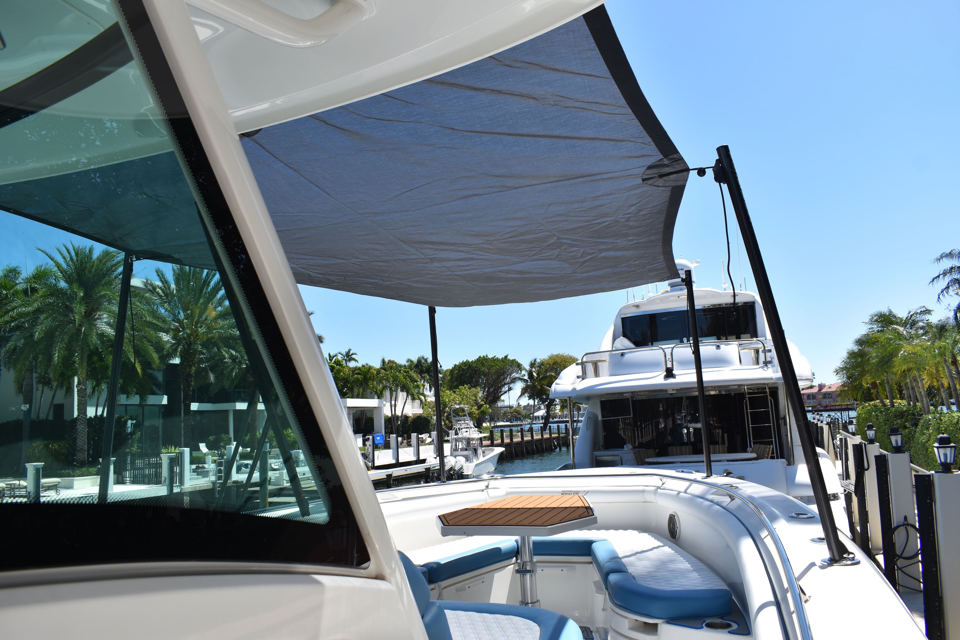 2018 Boston Whaler 350 Outrage - 16