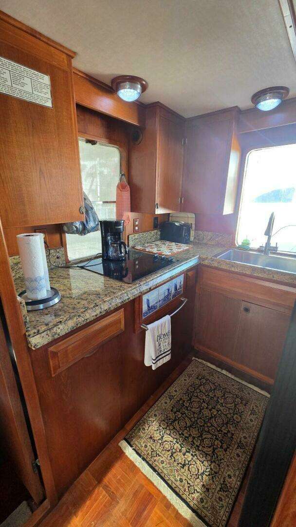 1987 DeFever 48 Tri Cabin - Image 47