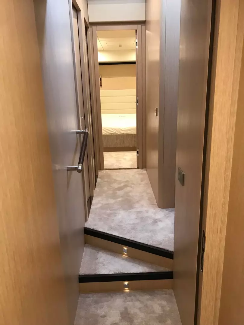 2019 Sirena 58 Flybridge - Image 15