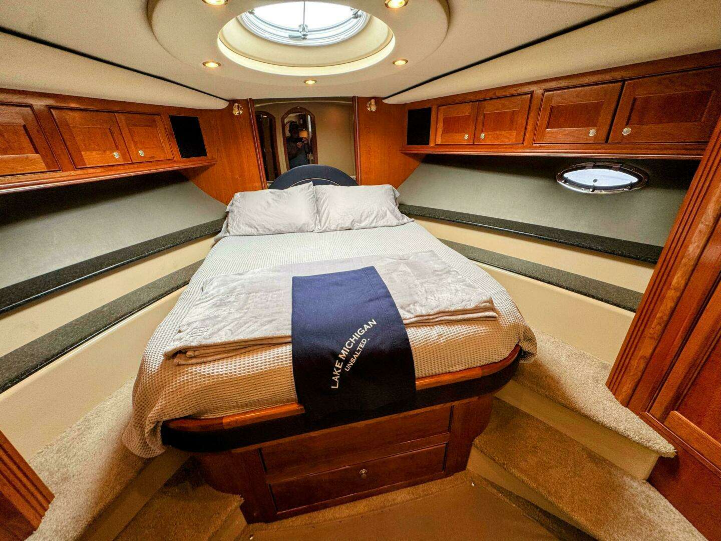 2005 Cruisers Yachts 540 Express - Image 47