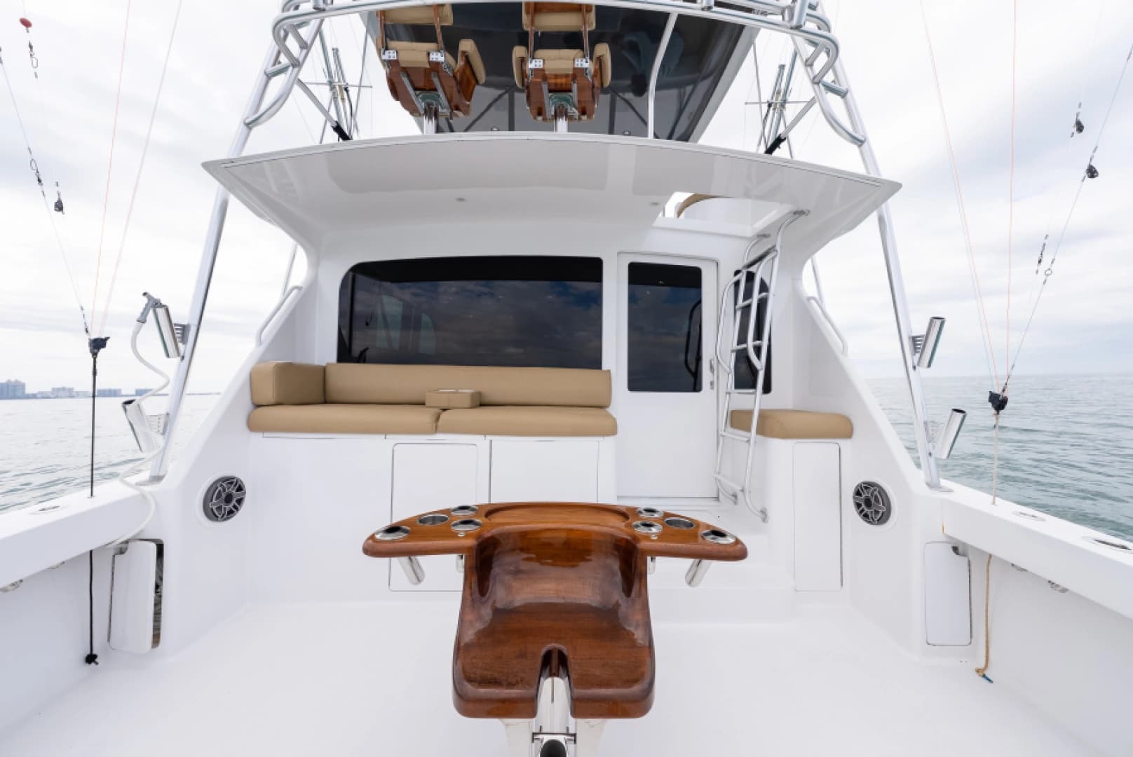 2003 Viking 45 Convertible - Image 12