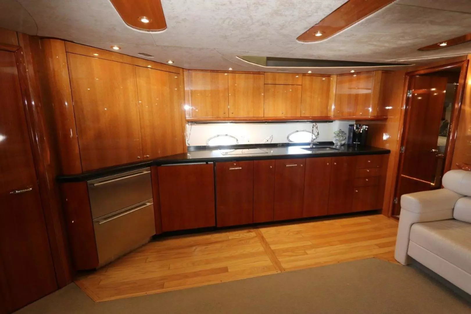 2004 Sunseeker Predator - Image 21