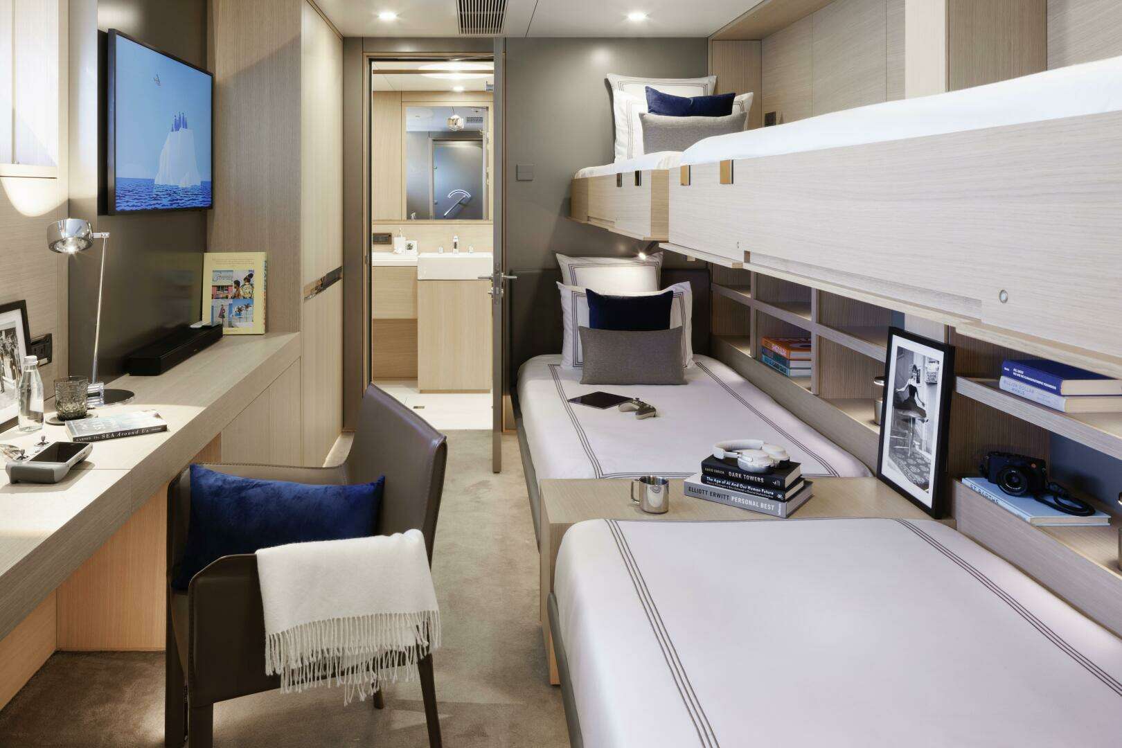 2024 Silver Yachts Space Cat - Image 19