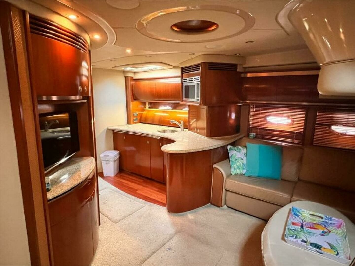 2005 Sea Ray 500 Sundancer - Image 17