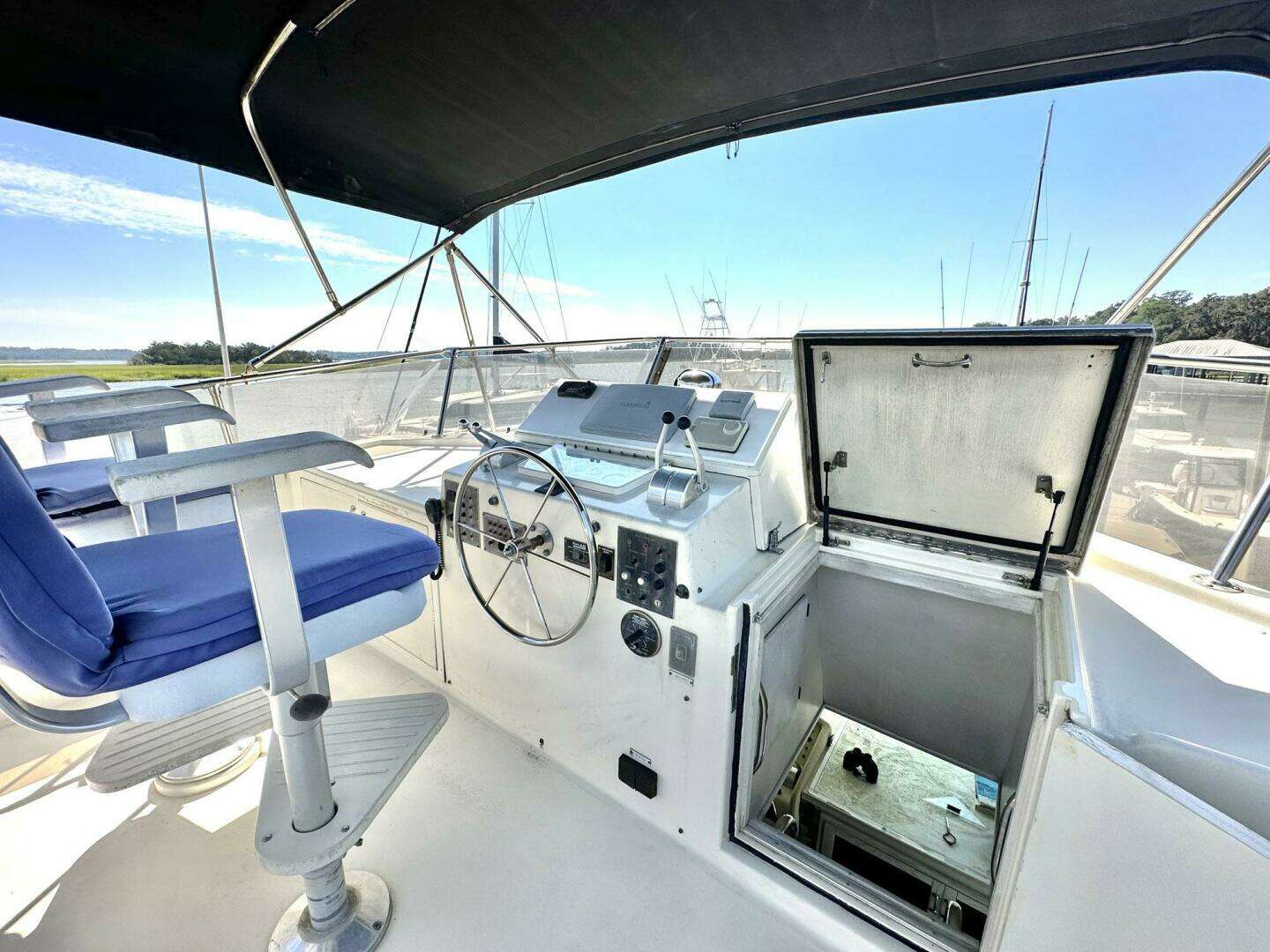 1987 Hatteras 54 MotorYacht - Image 30