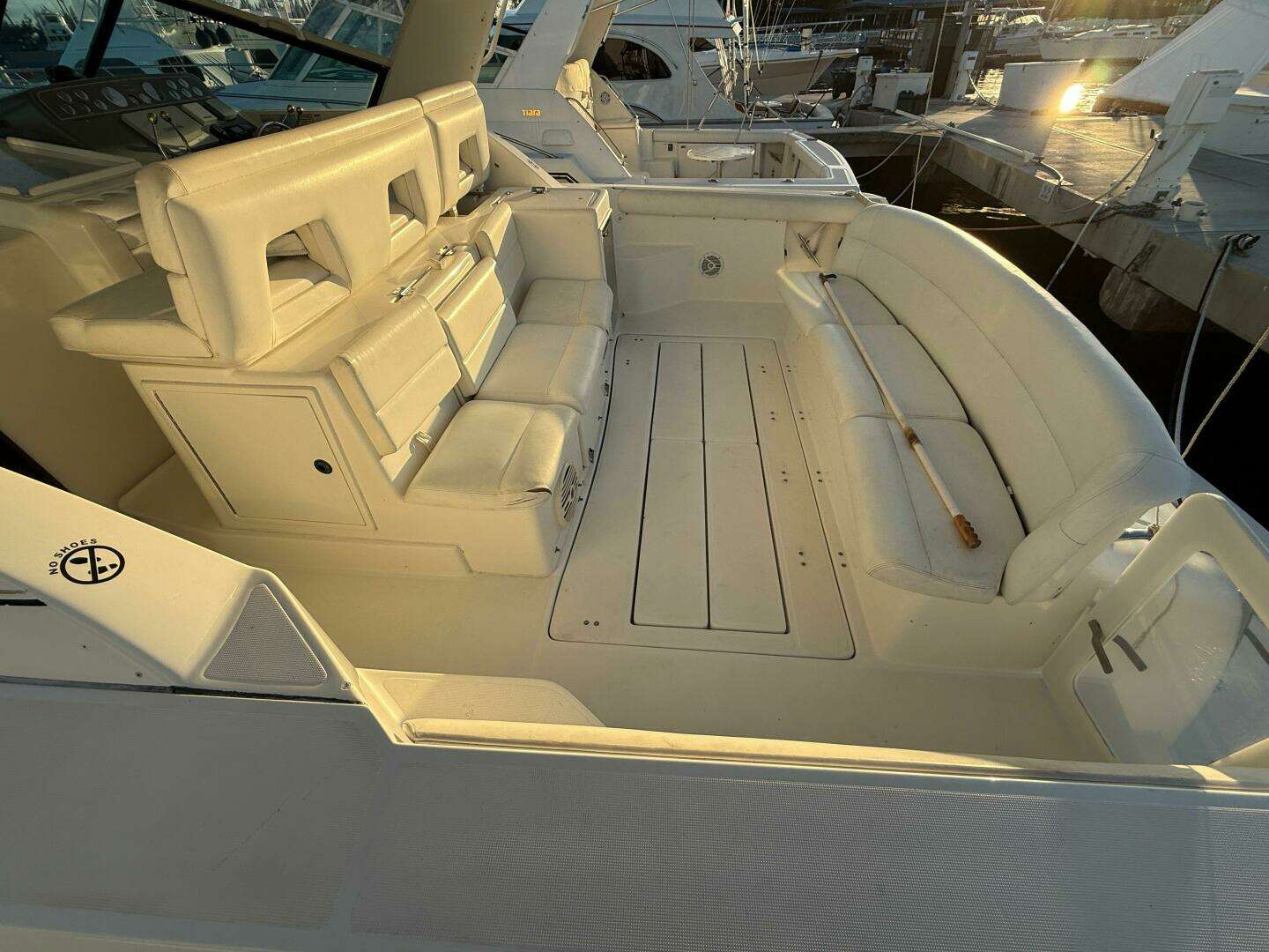 2002 Tiara Yachts 4000 Express - Image 4