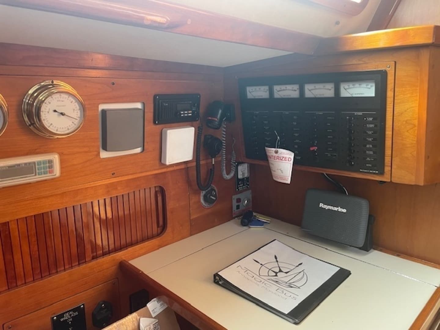 1993 Sabre 38 MK II - Image 11