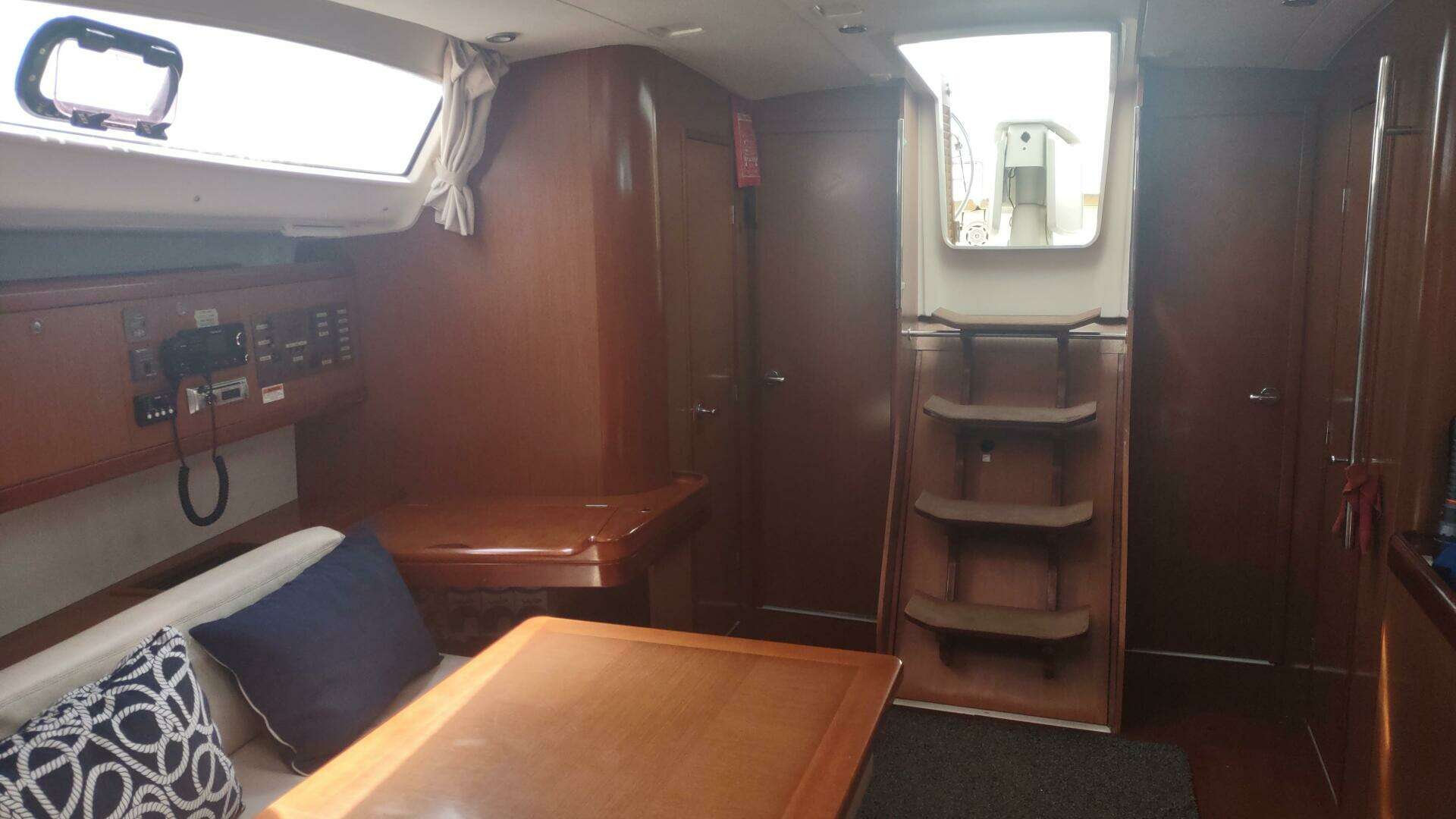 2011 Beneteau Oceanis 43 - Image 6