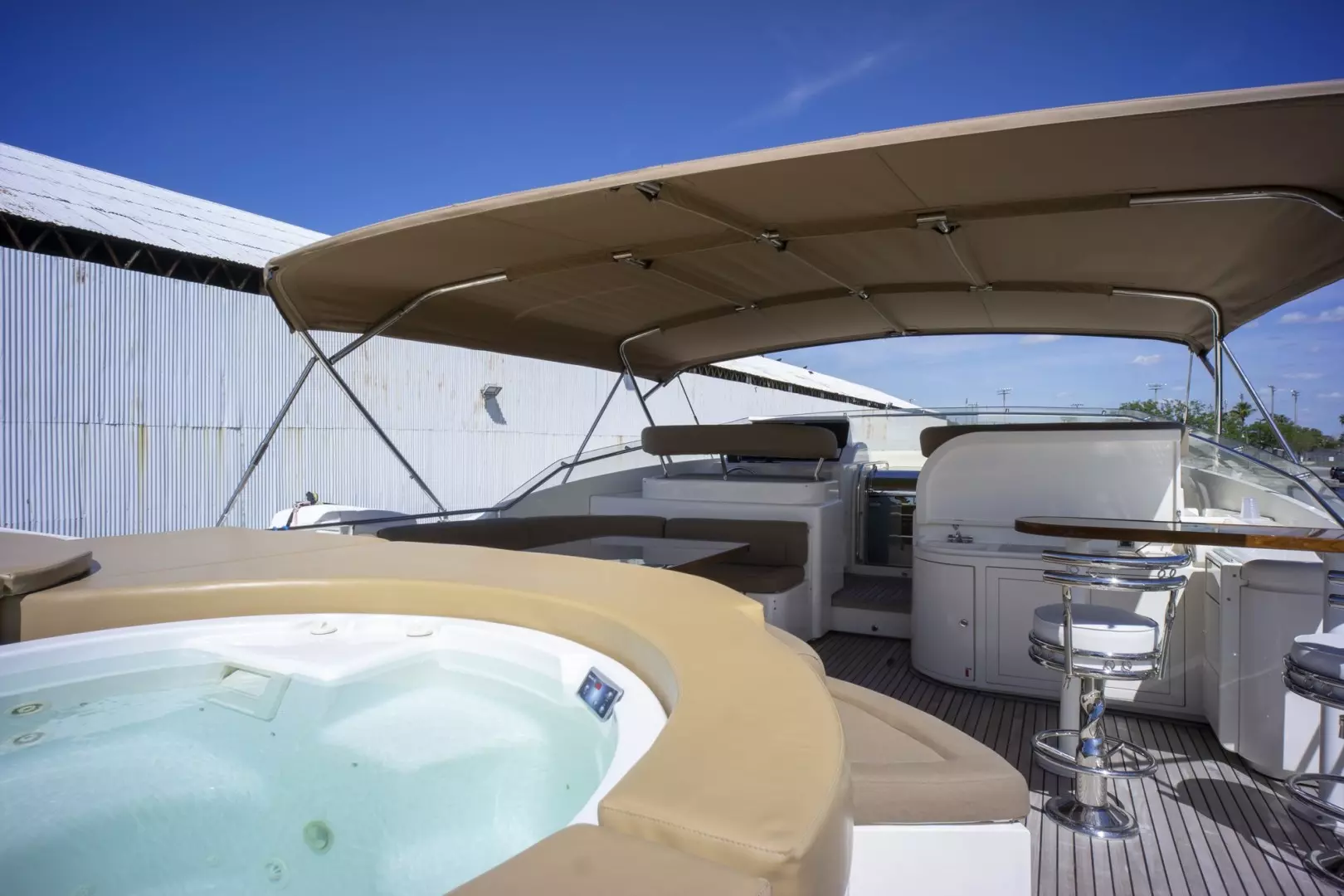 2000 Ferretti Yachts Custom Line 94 - Image 46