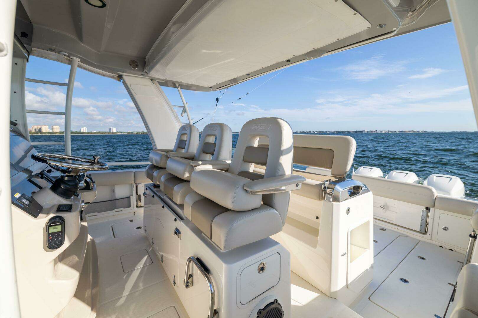 2021 Boston Whaler 420 Outrage - Image 50