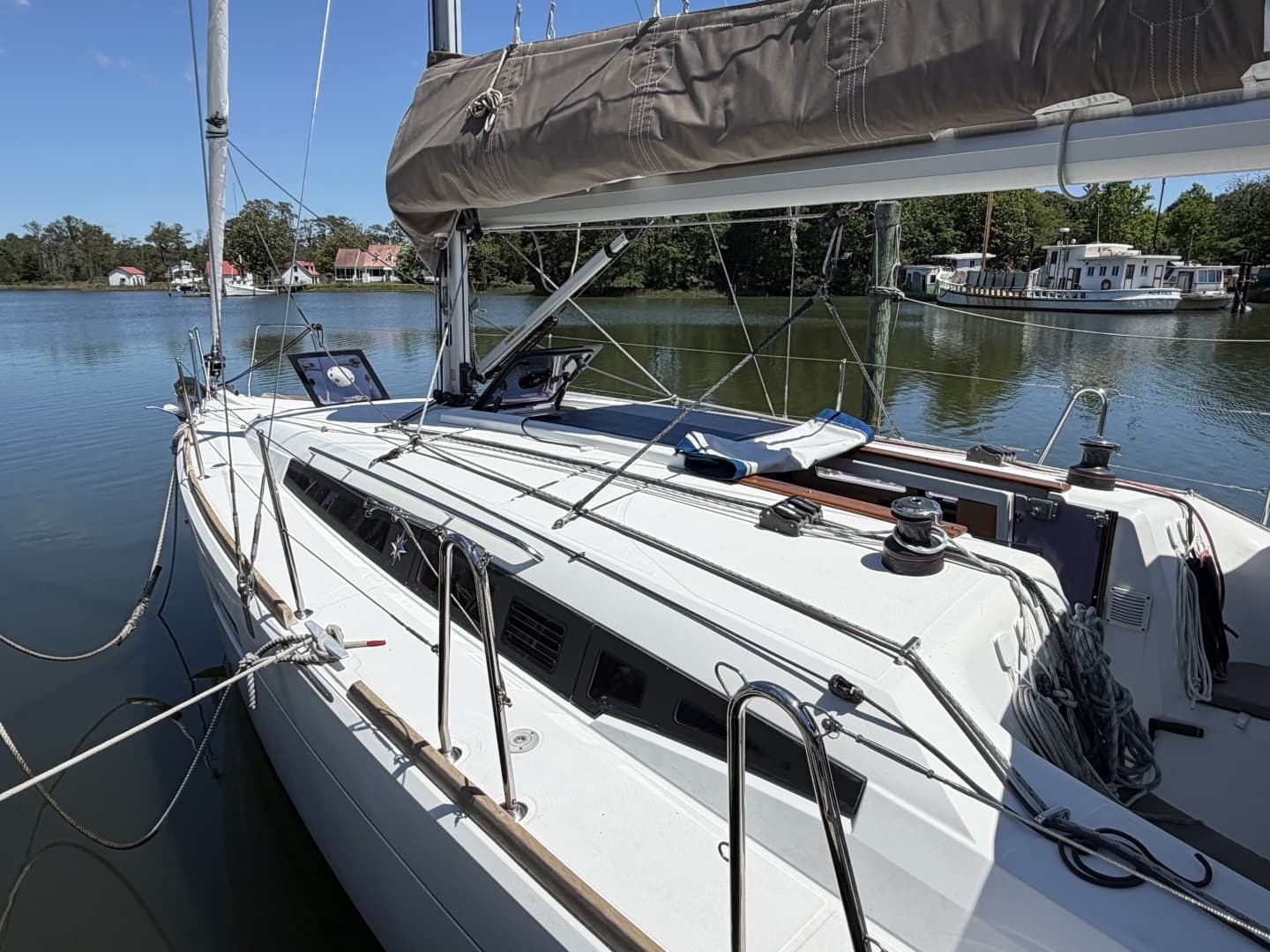 2015 Jeanneau 349 - Image 8