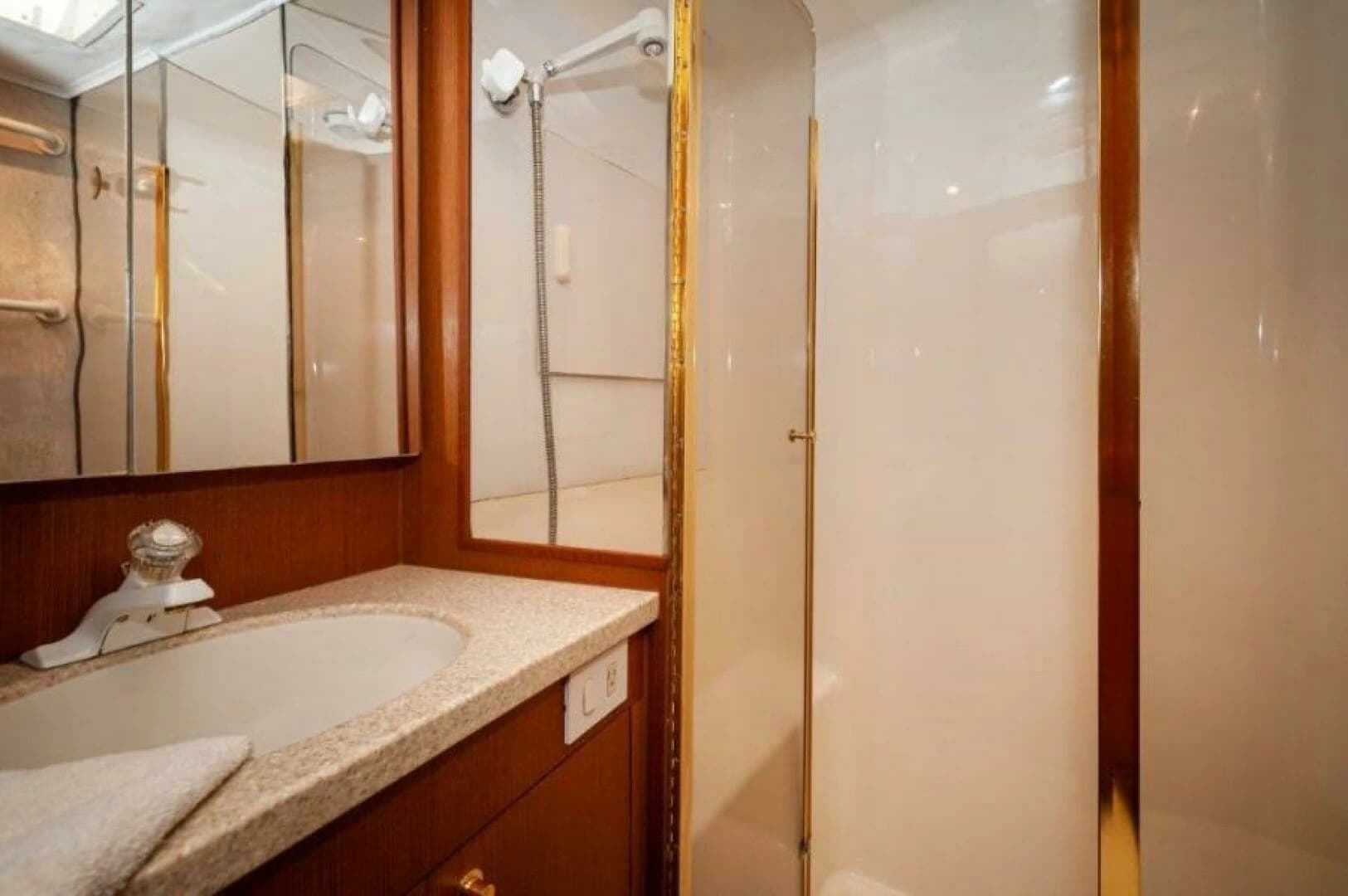 1998 Ocean 48 Super Sport - Image 17