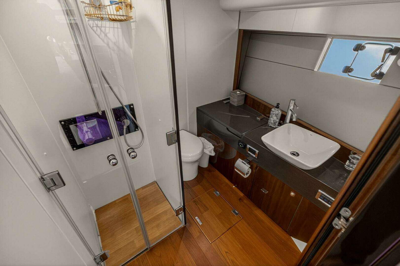 2013 Fairline 65 Squadron - Image 34