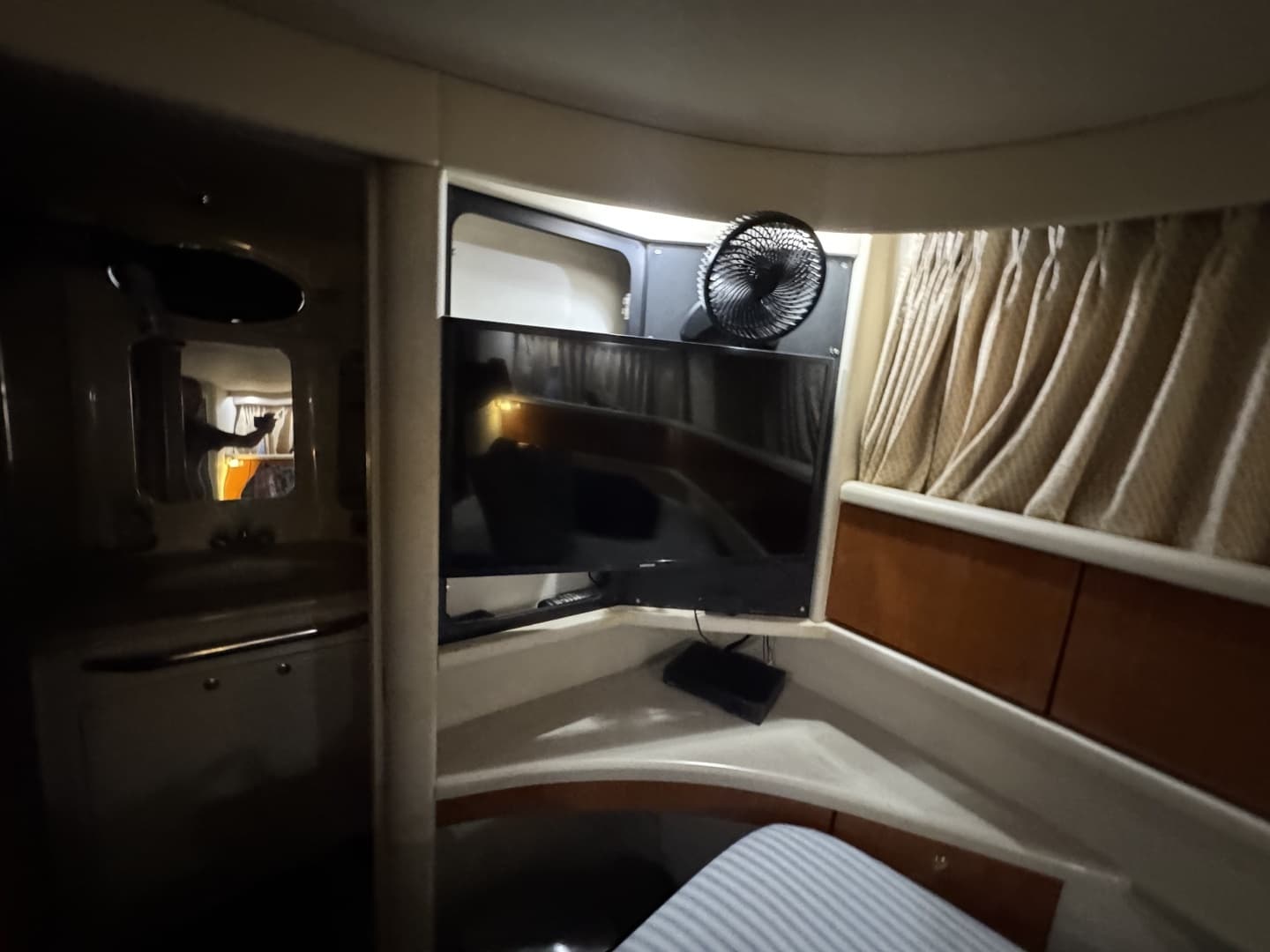 2001 Sea Ray 380 Aft Cabin - Image 59