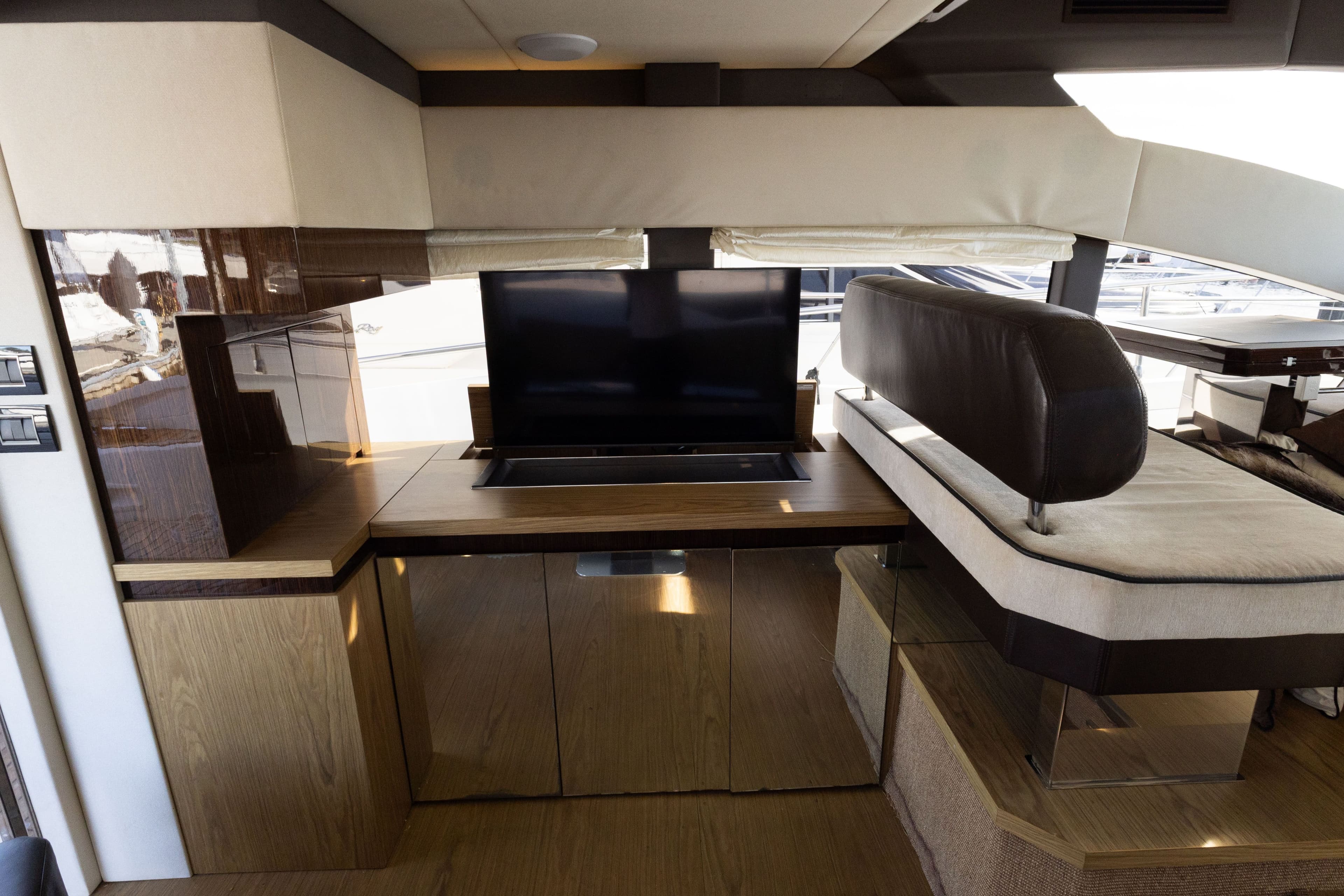 2013 Sessa Marine 54 FLY - 17
