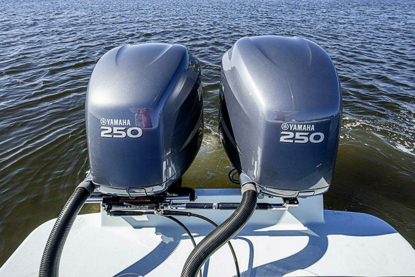 2000 Regulator 26 Forward Seating - Image 14