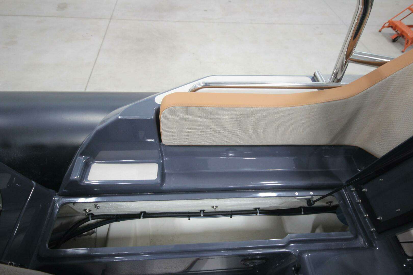 2024 Zodiac Medline 6.8 NEO - Image 16