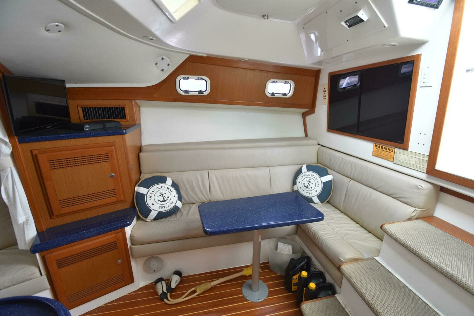 2001 Cabo 35 Express - Image 10