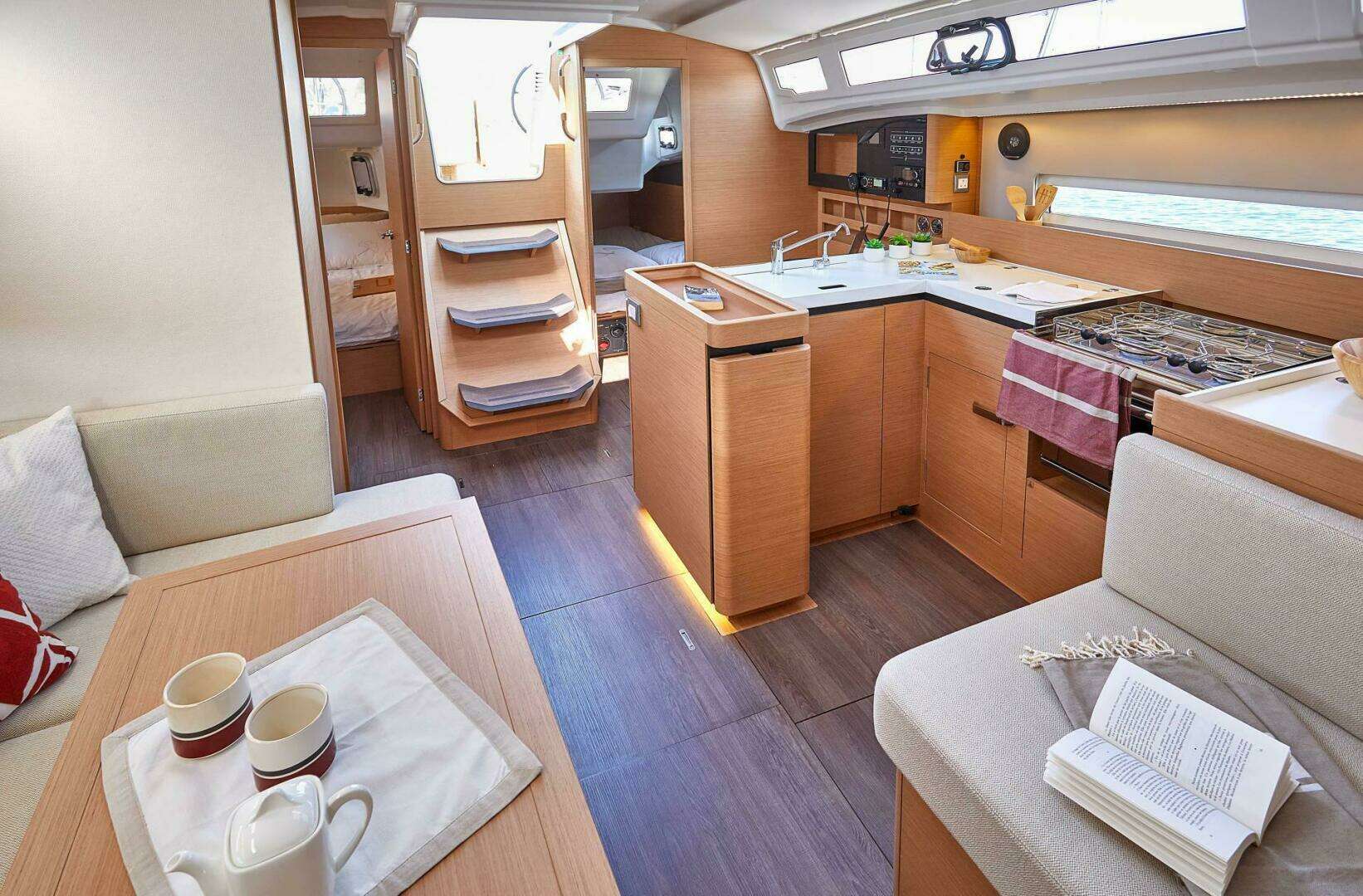 2025 Jeanneau Sun Odyssey 410 - Image 3