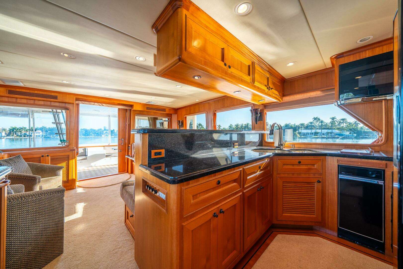 2006 Offshore Yachts 72 Pilothouse - Image 28