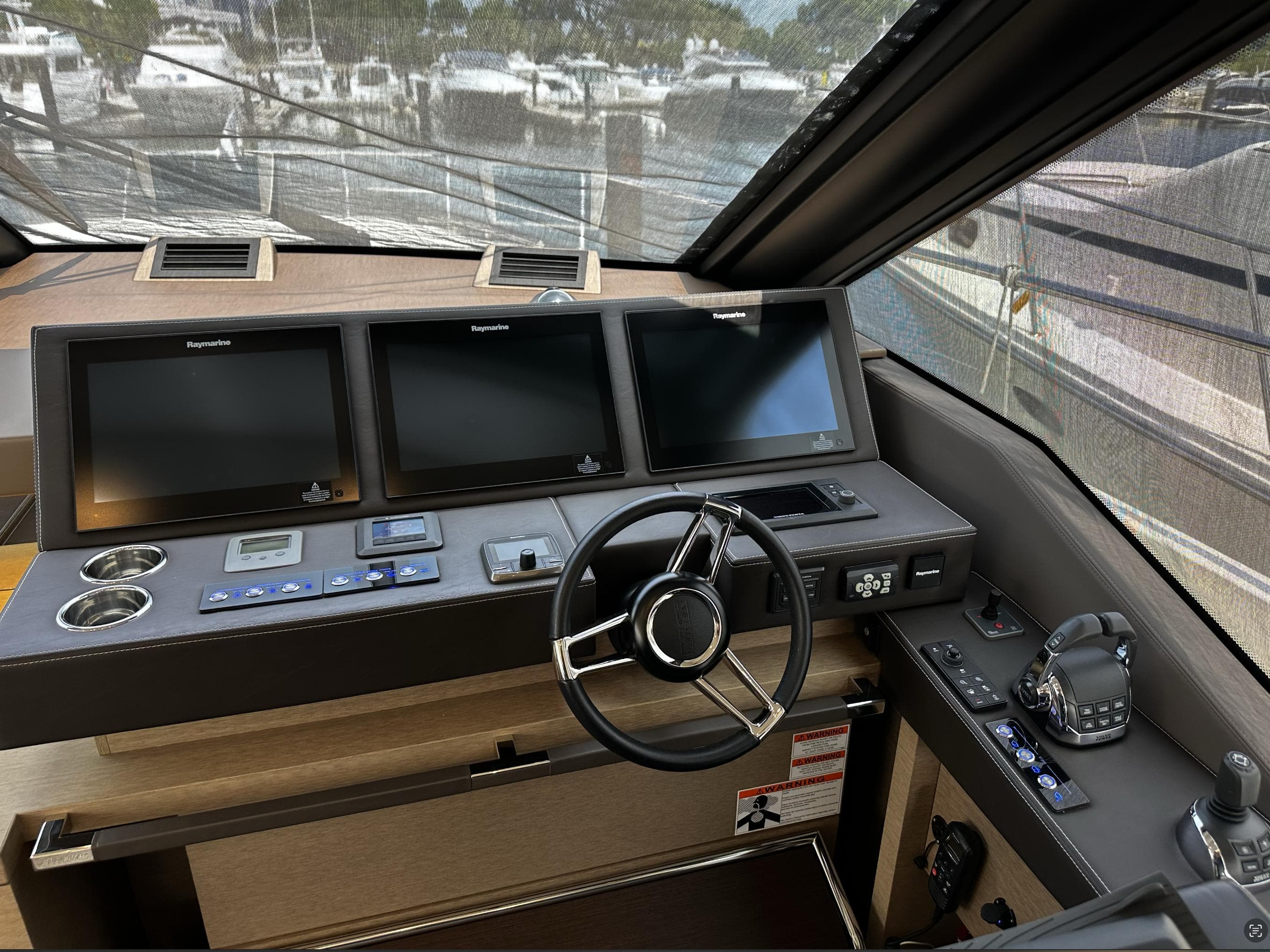 2016 Prestige 680 - 66