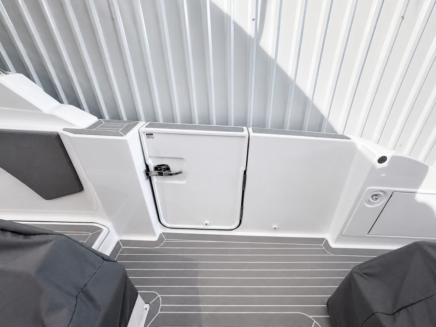 2023 Tiara Yachts 48 LS - Image 24