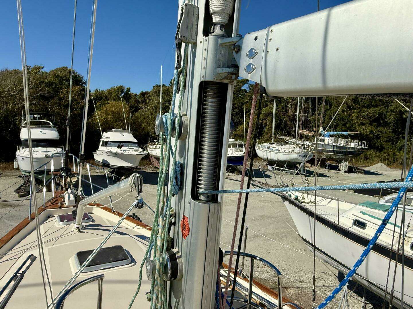 2005 Island Packet 485 - Image 17