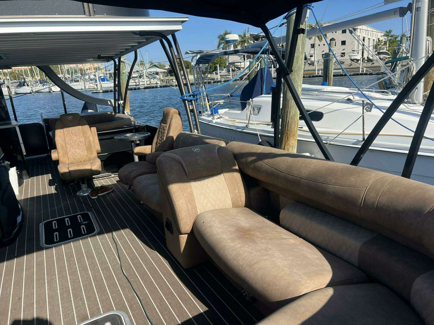 2023 Premier 330 Escalante - Image 24