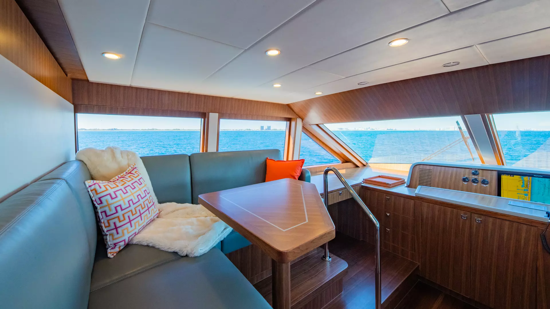 2026 Hargrave Raised Pilothouse - Image 39