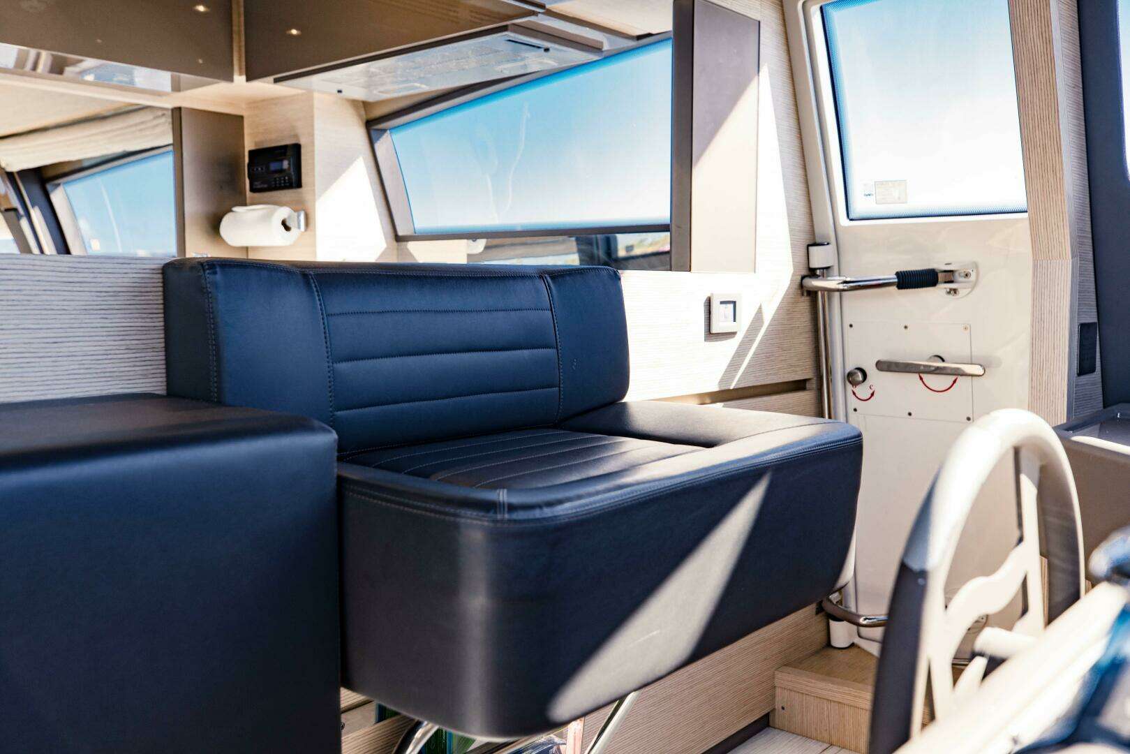 2017 Ferretti Yachts 750 - Image 72