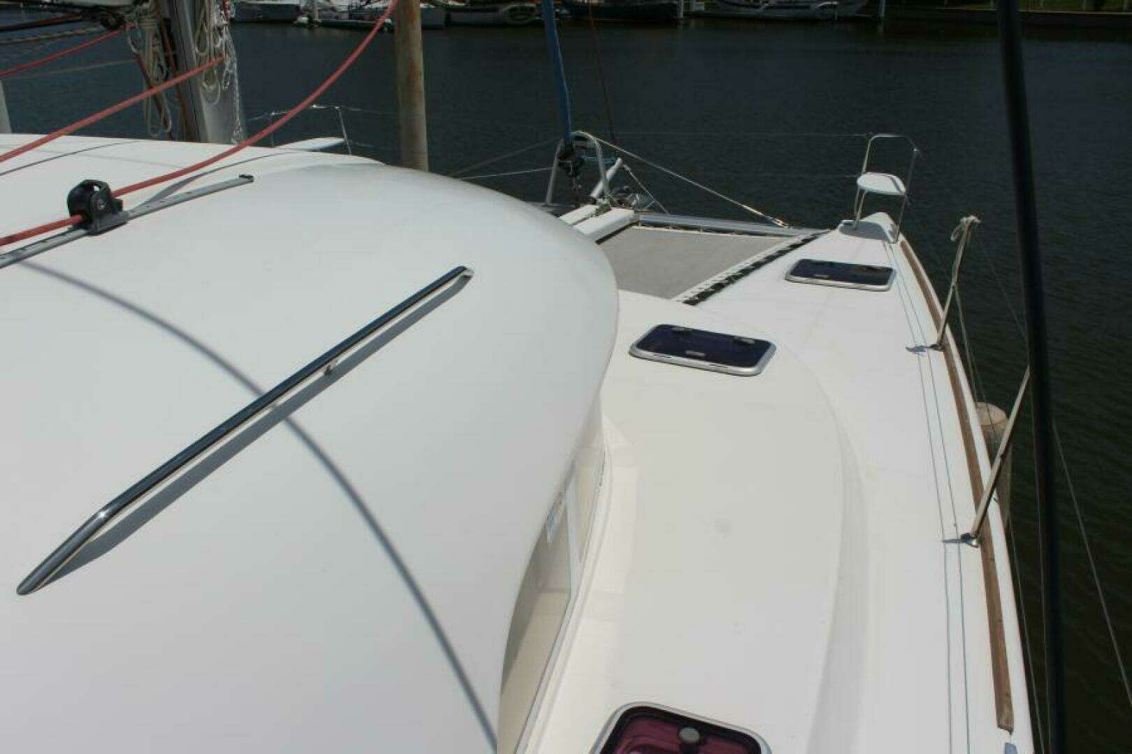 2010 Lagoon 380 - Image 5