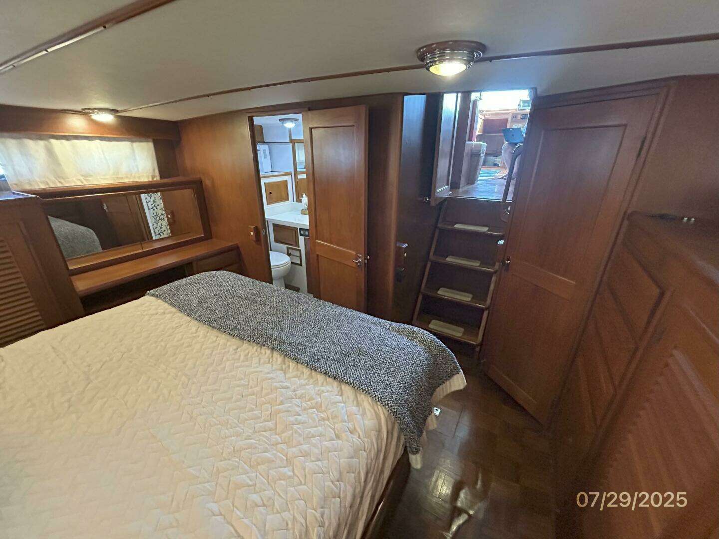 1989 DeFever Offshore Cruiser - Image 50