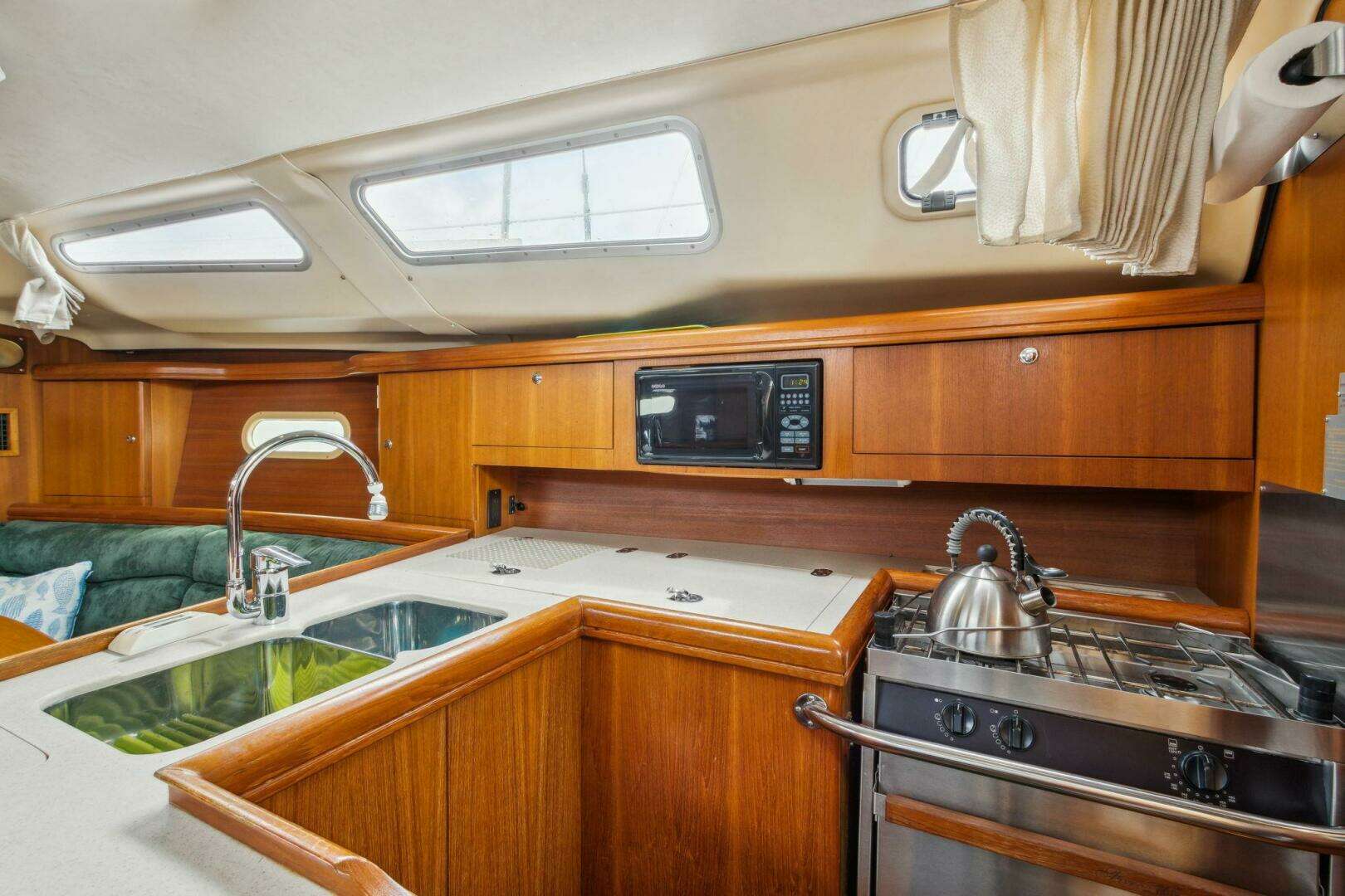 2003 Hunter 356 - Image 36