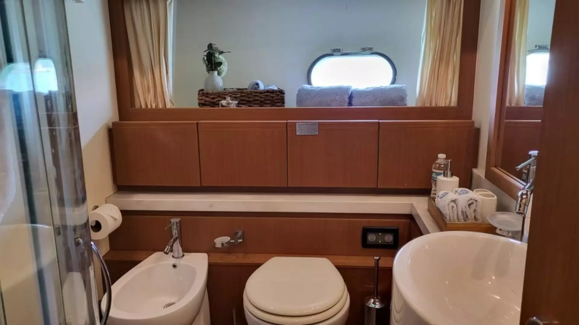 2007 Ferretti Yachts 780 - Image 27