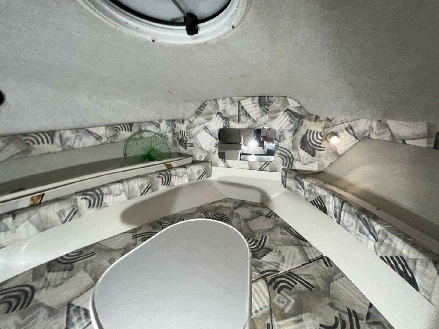 2001 Wellcraft 270 Coastal - Image 29