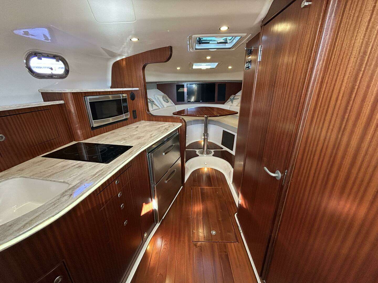 2018 Pursuit OS 385 Offshore - Image 15