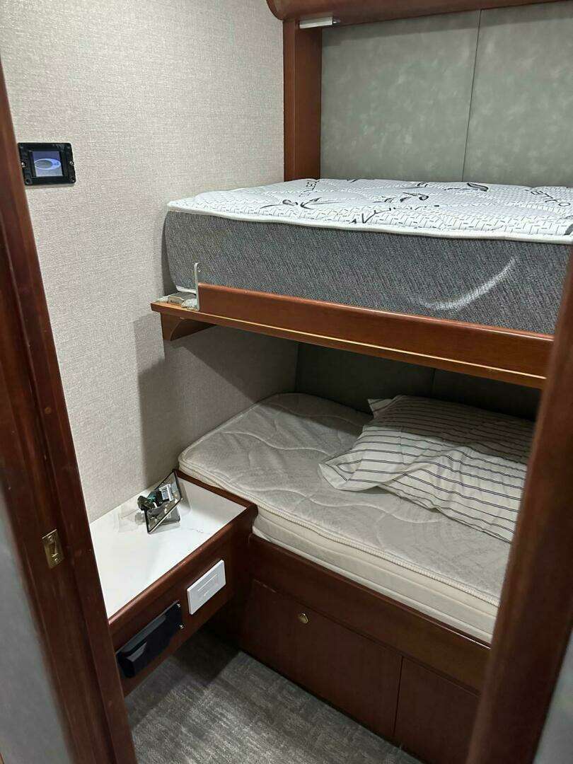 2001 Buddy Davis SPORTFISH - Image 20