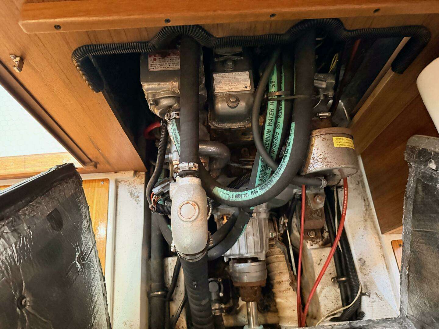 2001 Catalina 380 - Image 42