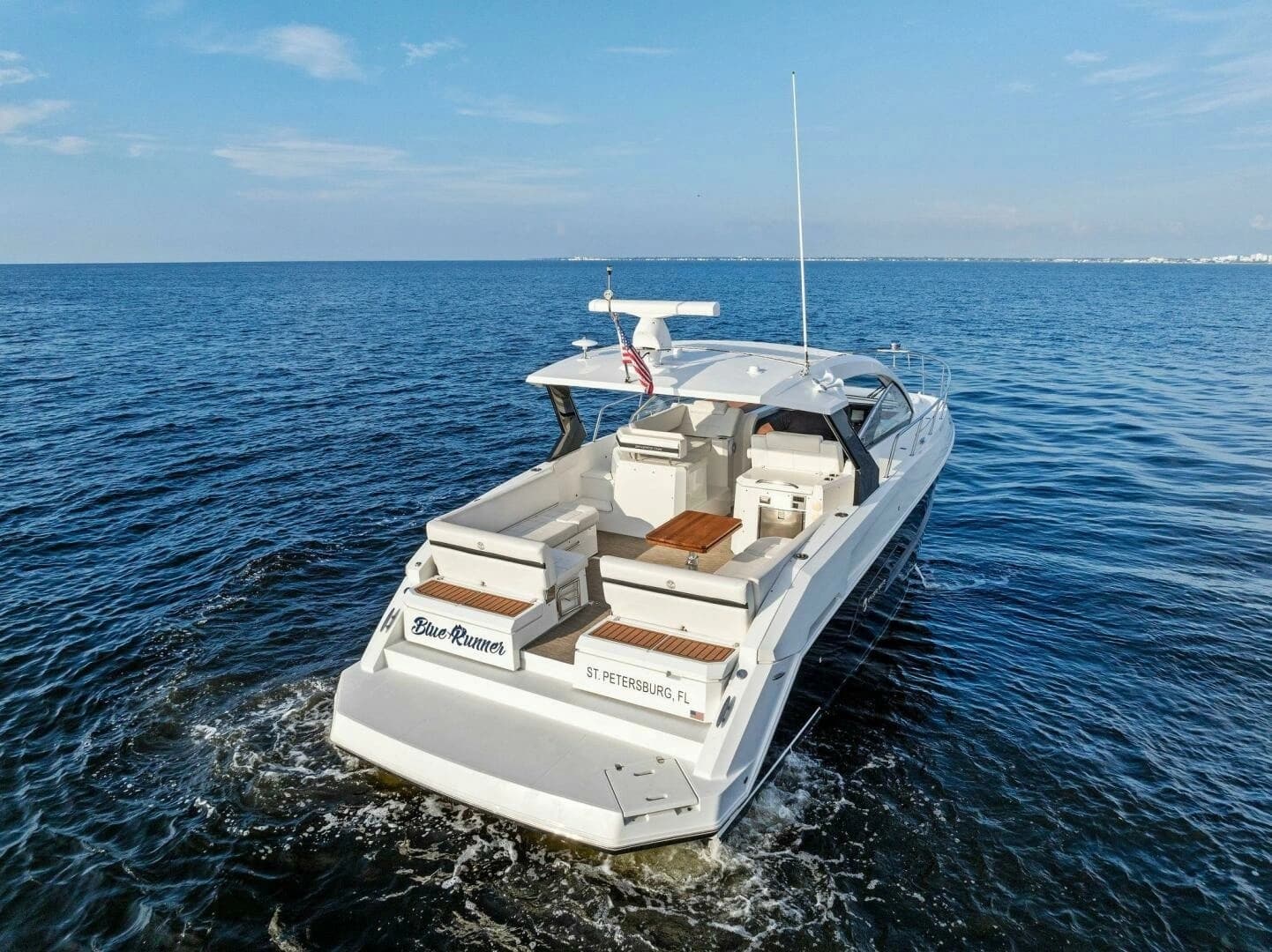 2015 Cruisers Yachts 390 Express Coupe - Image 57