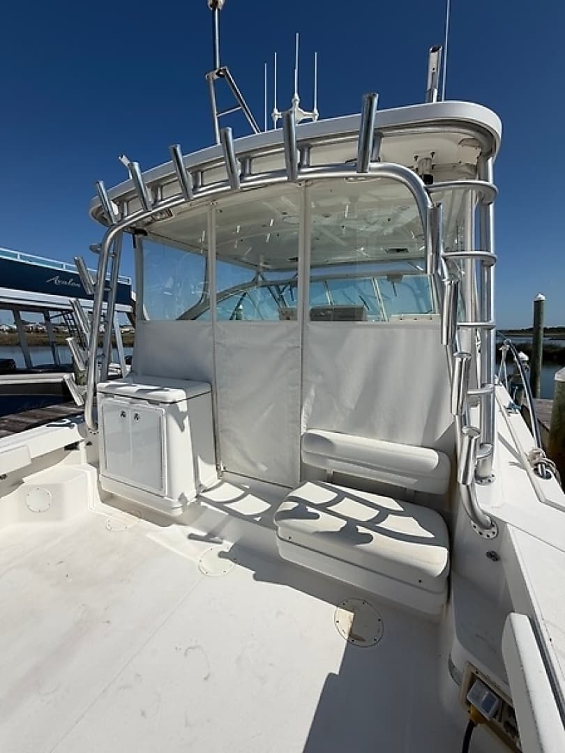 2005 Rampage 33 Express - Image 7