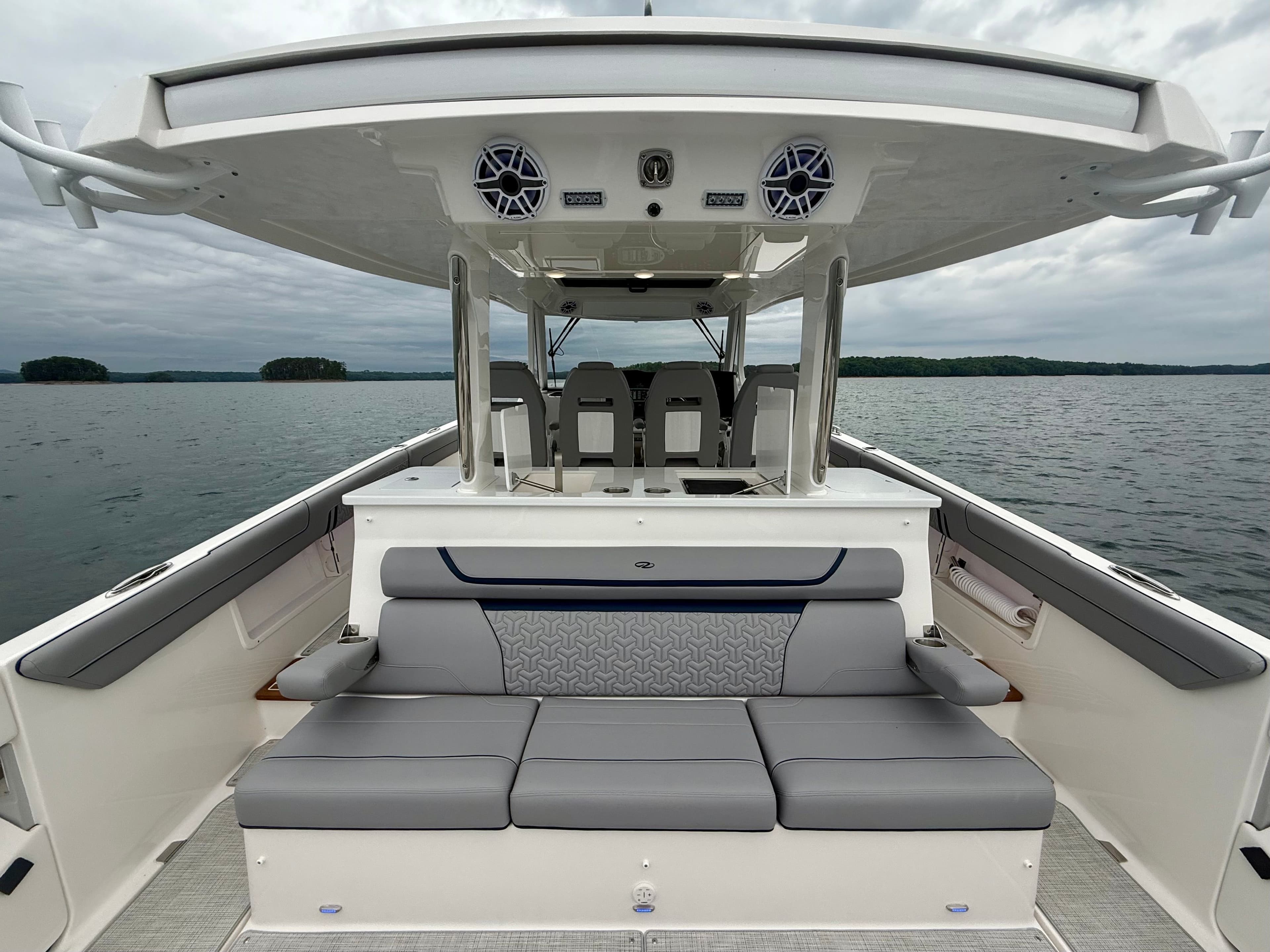 2026 REGAL 38 SURF - Image 22