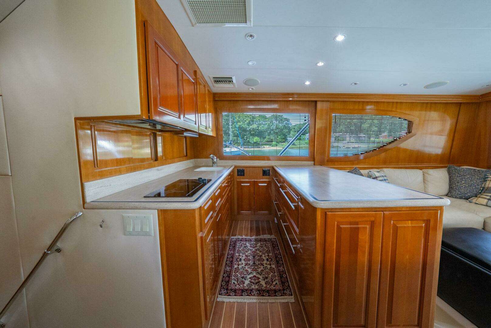 2001 Hatteras 50 Convertible - Image 25