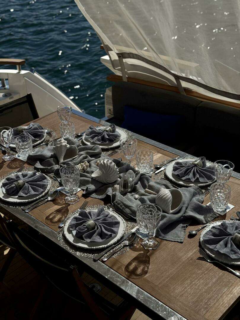 2014 Fairline — - Image 8