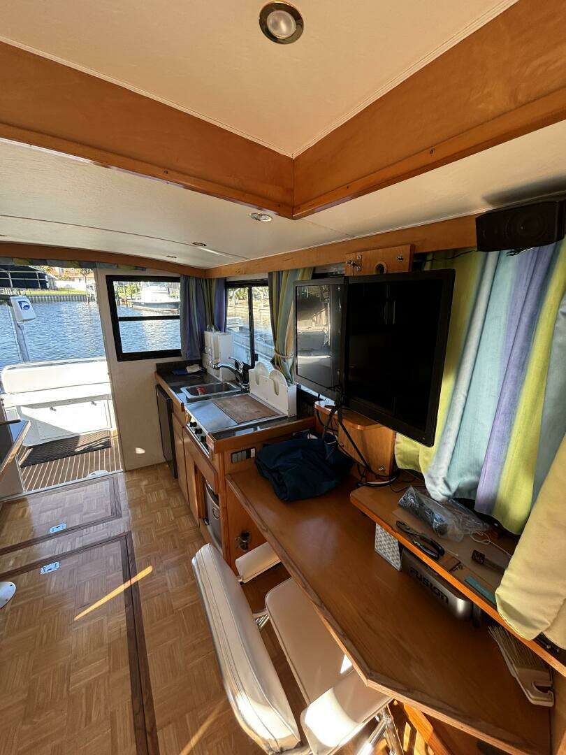 2006 Crusader Boats — - Image 8